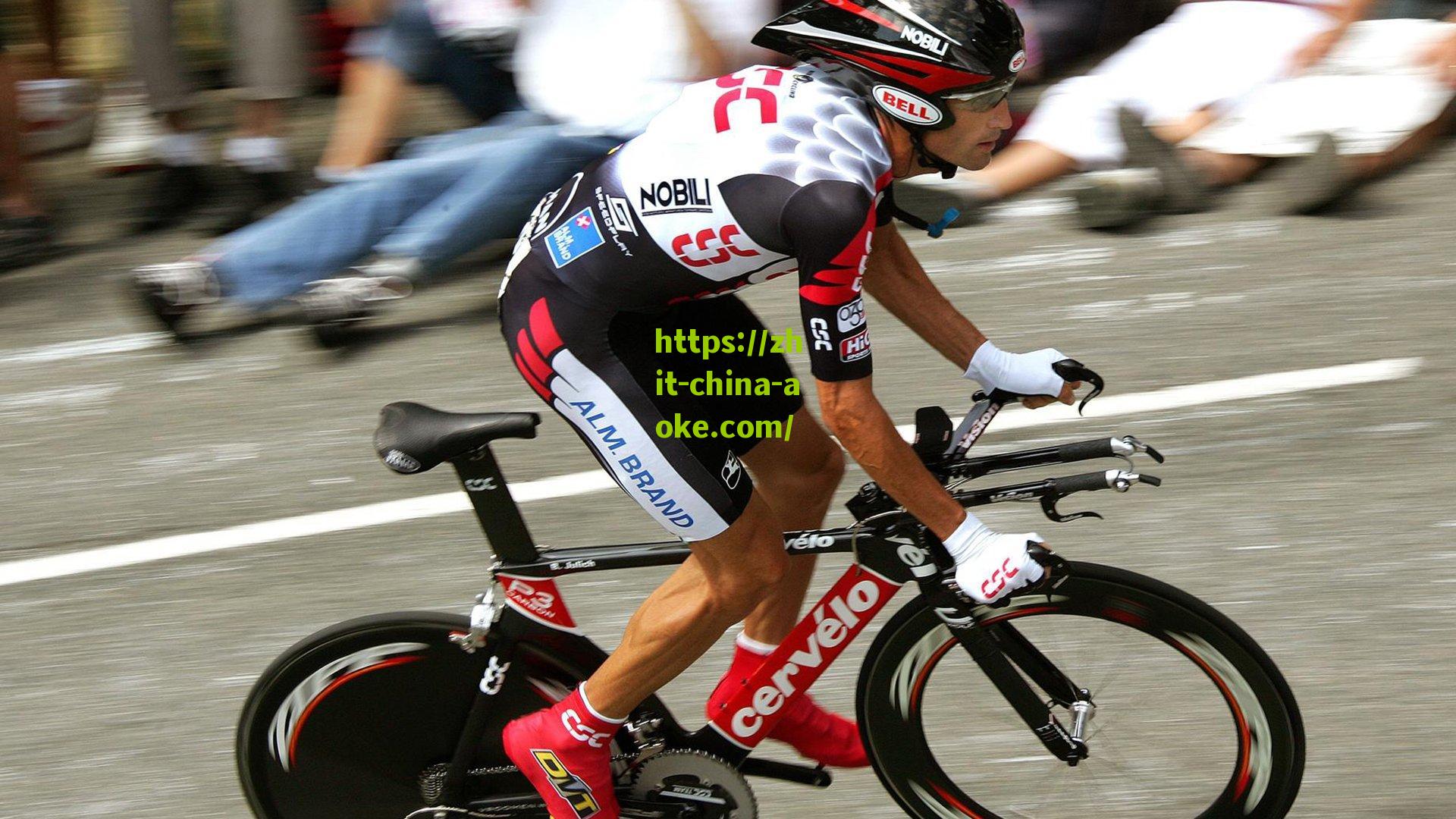 半场风暴，巴黎圣日耳曼2-0马德里竞技，法比安与维蒂尼亚闪耀，克瓦拉茨赫利亚双助攻定乾坤